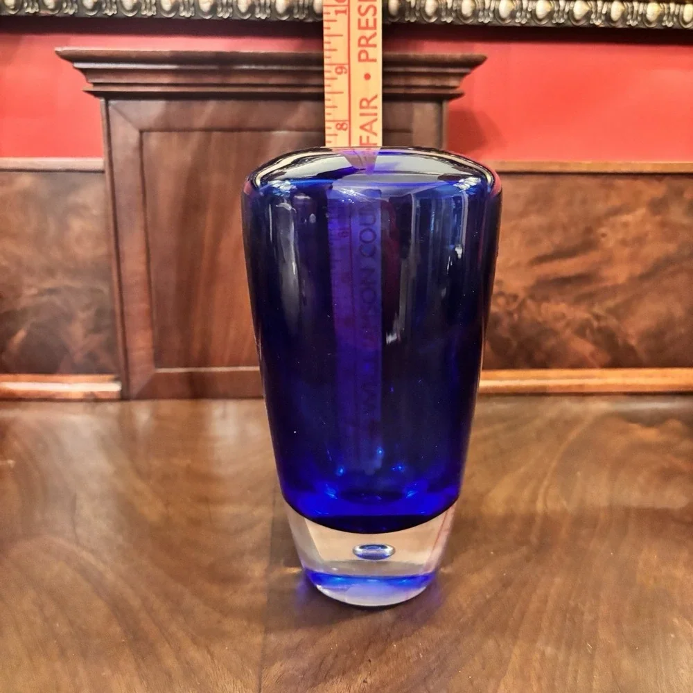 Vintage Cobalt Blue Art Glass Vase Heavy Clear Base Controlled Bubble 8